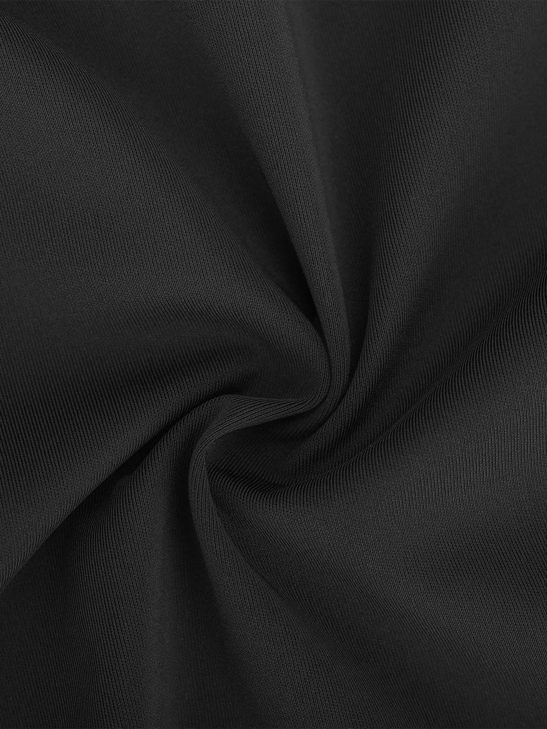 Rochie mini modelatoare cu mânecă lungă