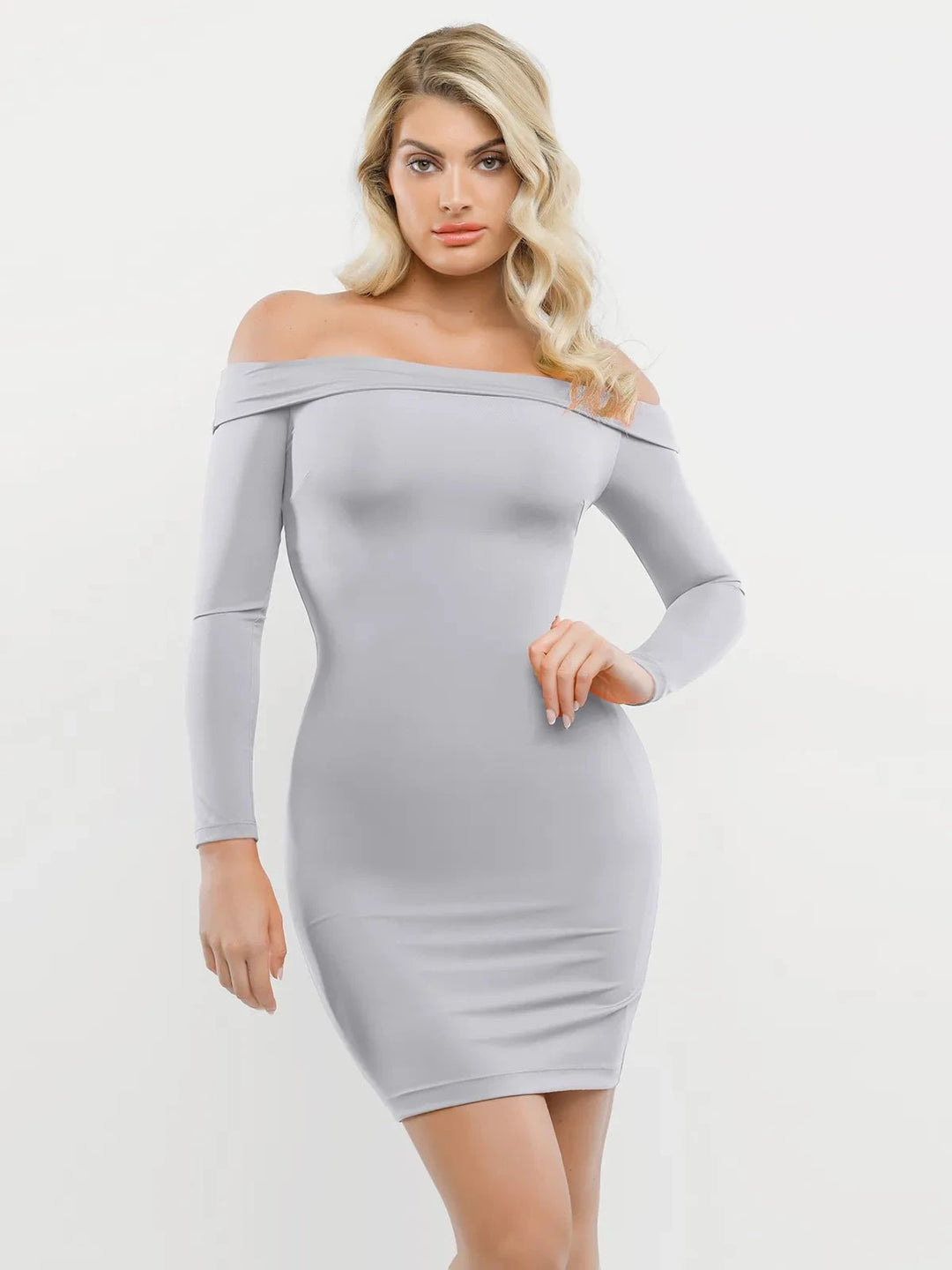 Rochie mini modelatoare cu mânecă lungă
